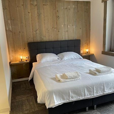Prachtige Kamer In Centrum Brugge Met Badkamer ! المظهر الخارجي الصورة