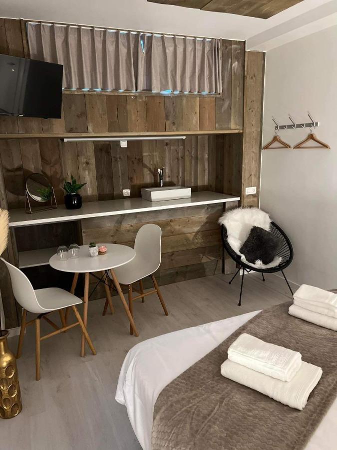 Prachtige Kamer In Centrum Brugge Met Badkamer ! المظهر الخارجي الصورة