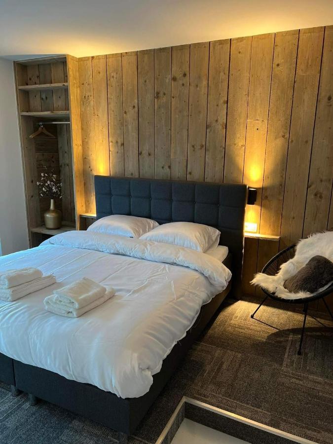 Prachtige Kamer In Centrum Brugge Met Badkamer ! المظهر الخارجي الصورة