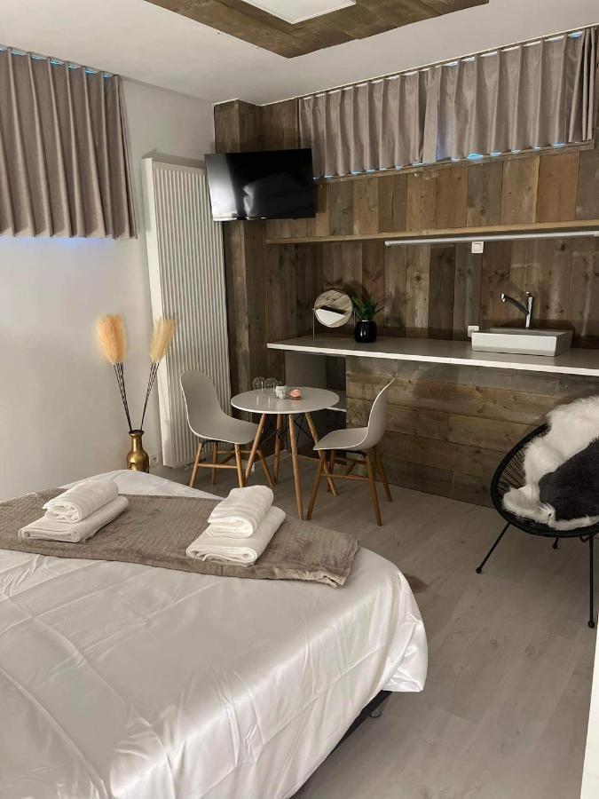 Prachtige Kamer In Centrum Brugge Met Badkamer ! المظهر الخارجي الصورة