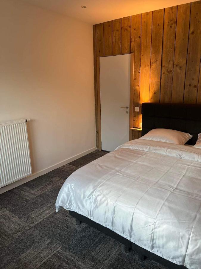 Prachtige Kamer In Centrum Brugge Met Badkamer ! المظهر الخارجي الصورة