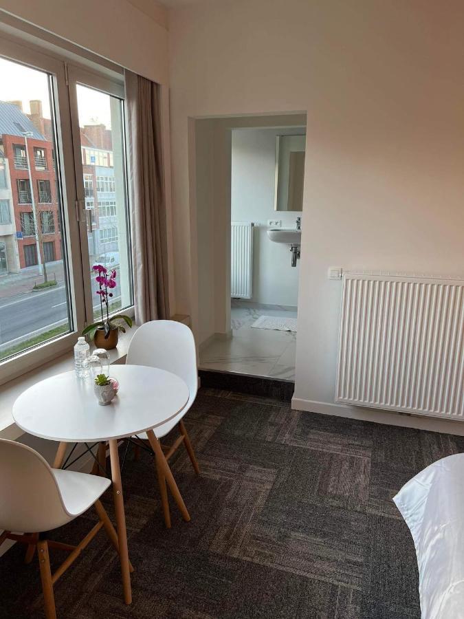 Prachtige Kamer In Centrum Brugge Met Badkamer ! المظهر الخارجي الصورة